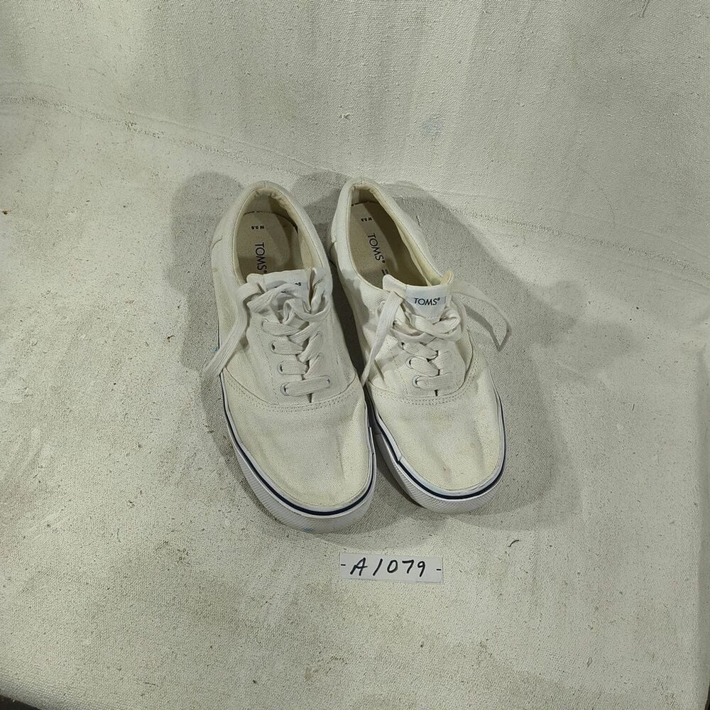 Toms Women's 9.5 White Canvas Sneakers by TOMS